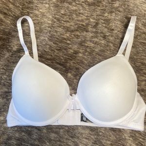 💚2 for $25 Rene Rofe bra. Beautiful white. Smoothing & lightly padded